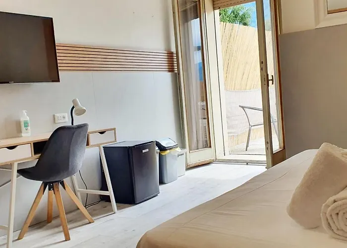 Bed & Bike بيت ضيافة 3*